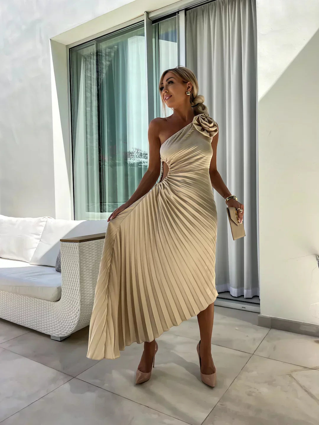 Lena™ – Tek Omuz Pileli Midi Elbise